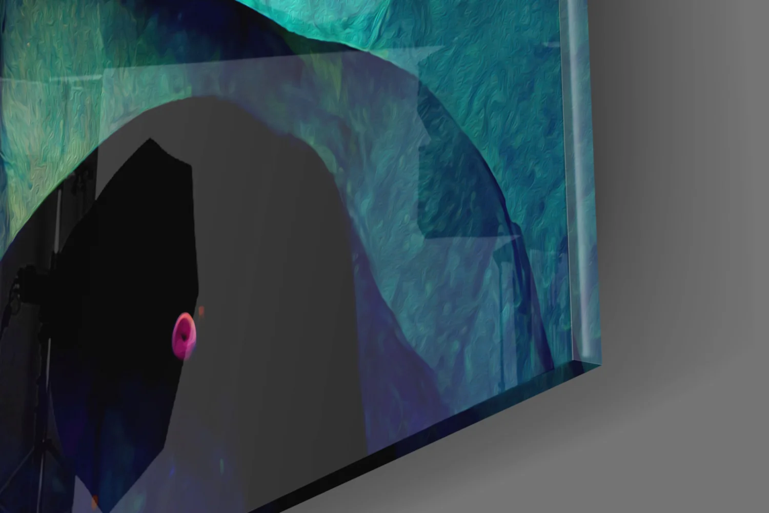 The Hug Glass Wall Art || Designer Collection - Image 8