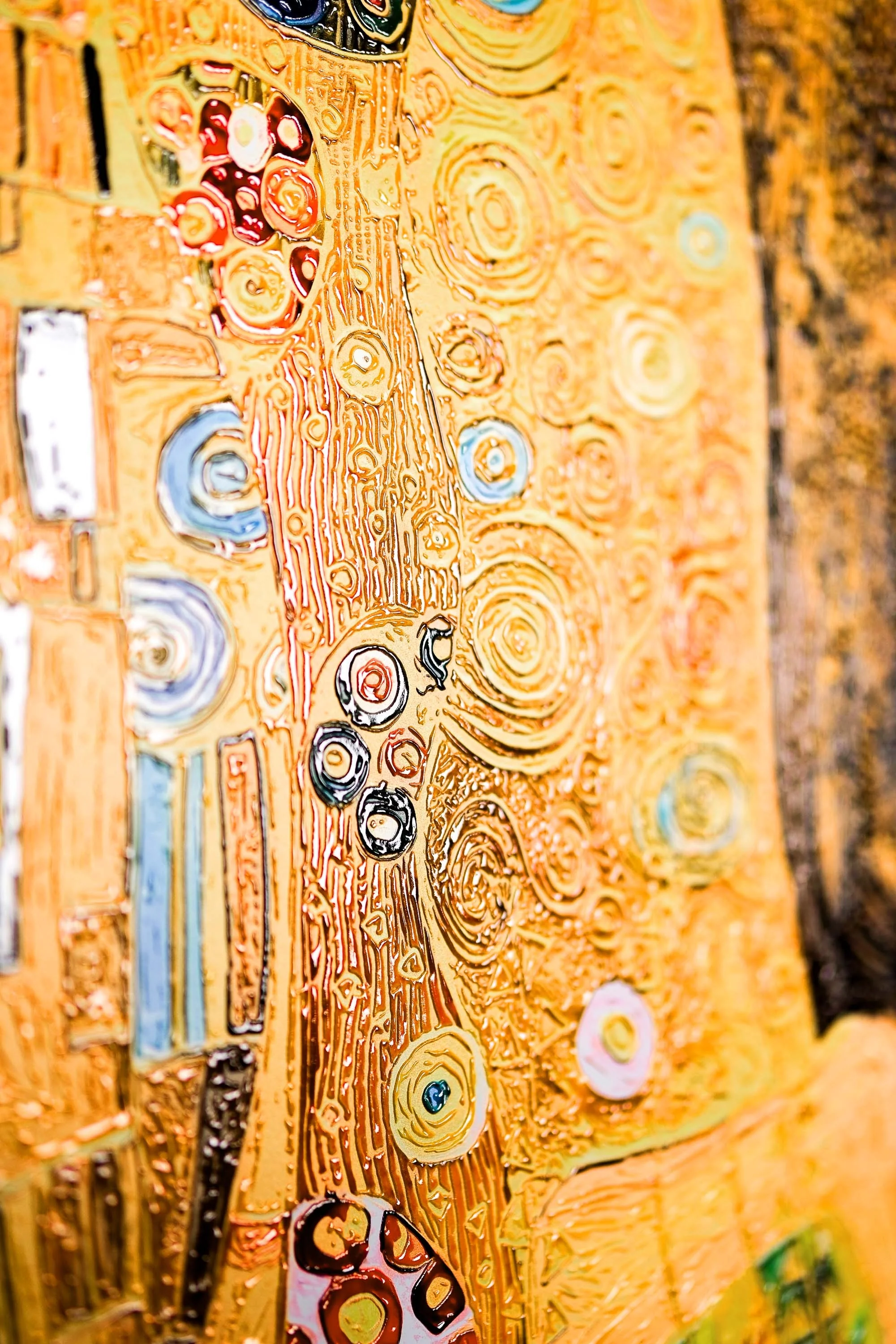 Golden Embrace Reverie — A Textured Tribute to Klimt’s Masterpiece - Image 5
