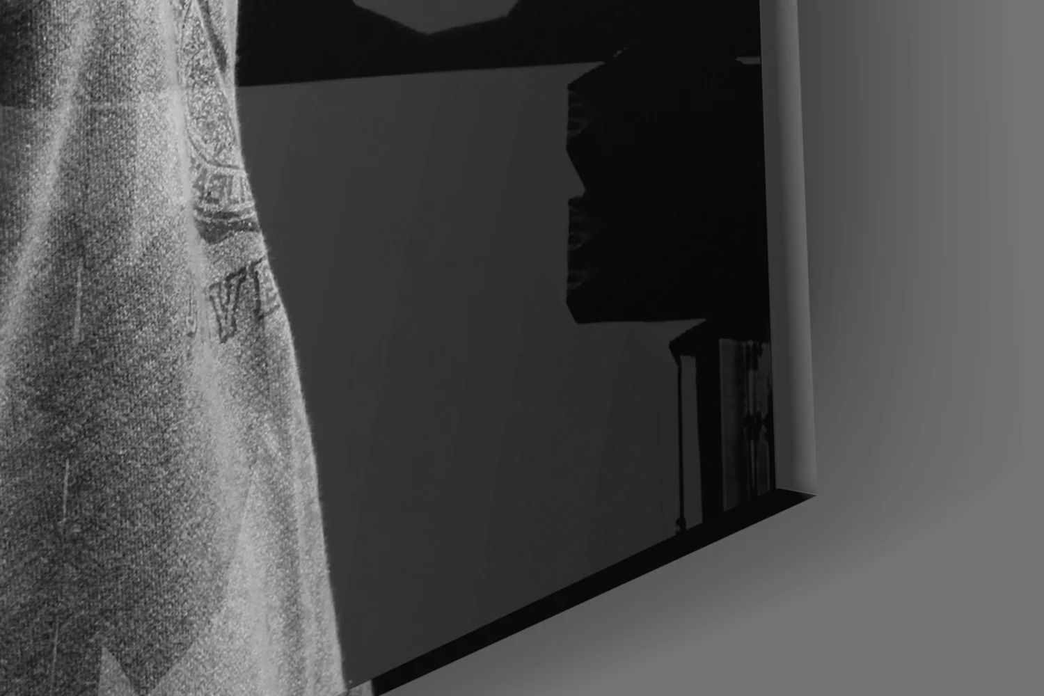 Lion Head Glass Wall Art - Image 7