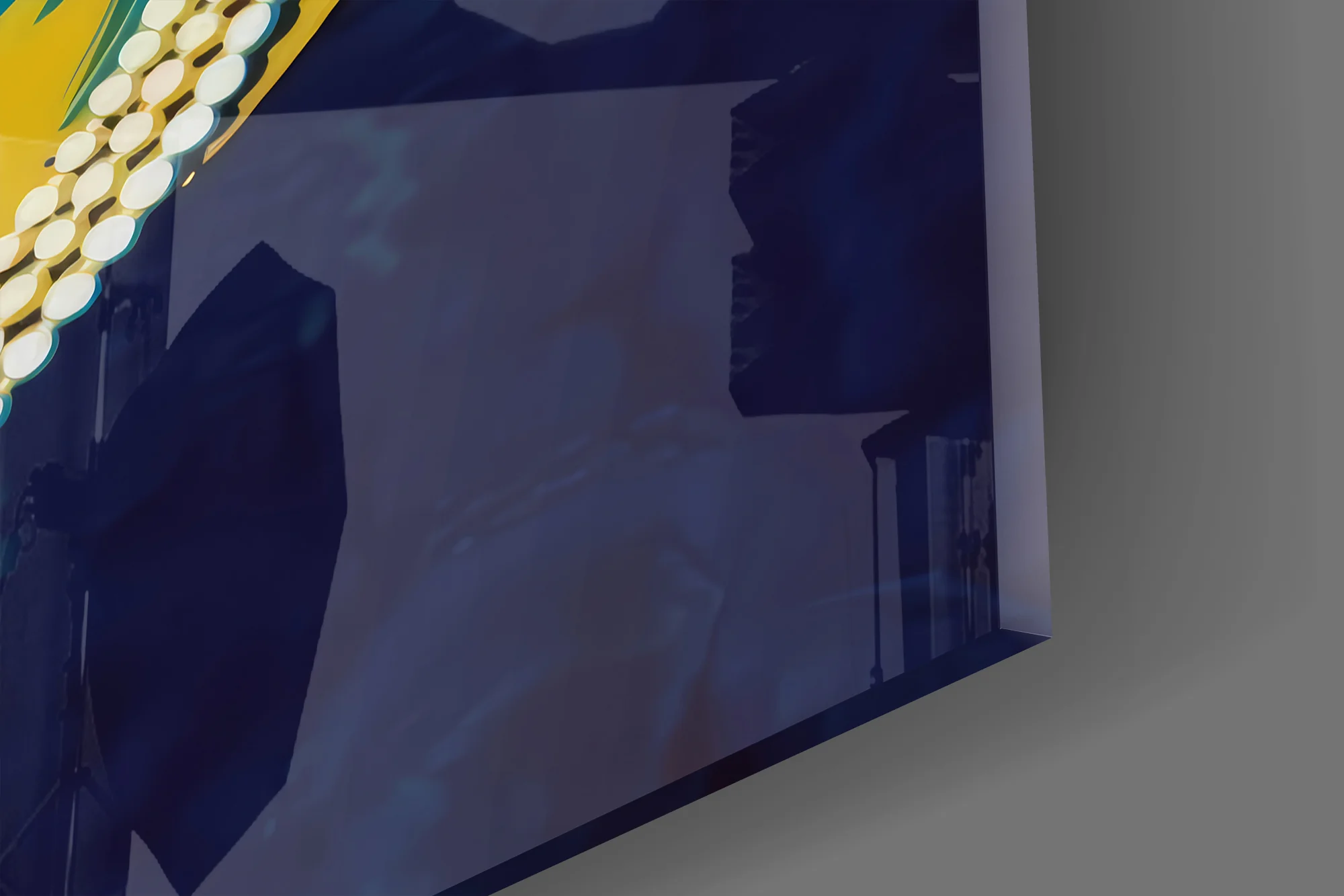 Regal Crown Pop Glass Wall Art - Image 4