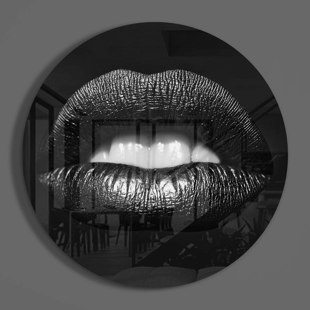 Lip Glass Wall Art - Image 3