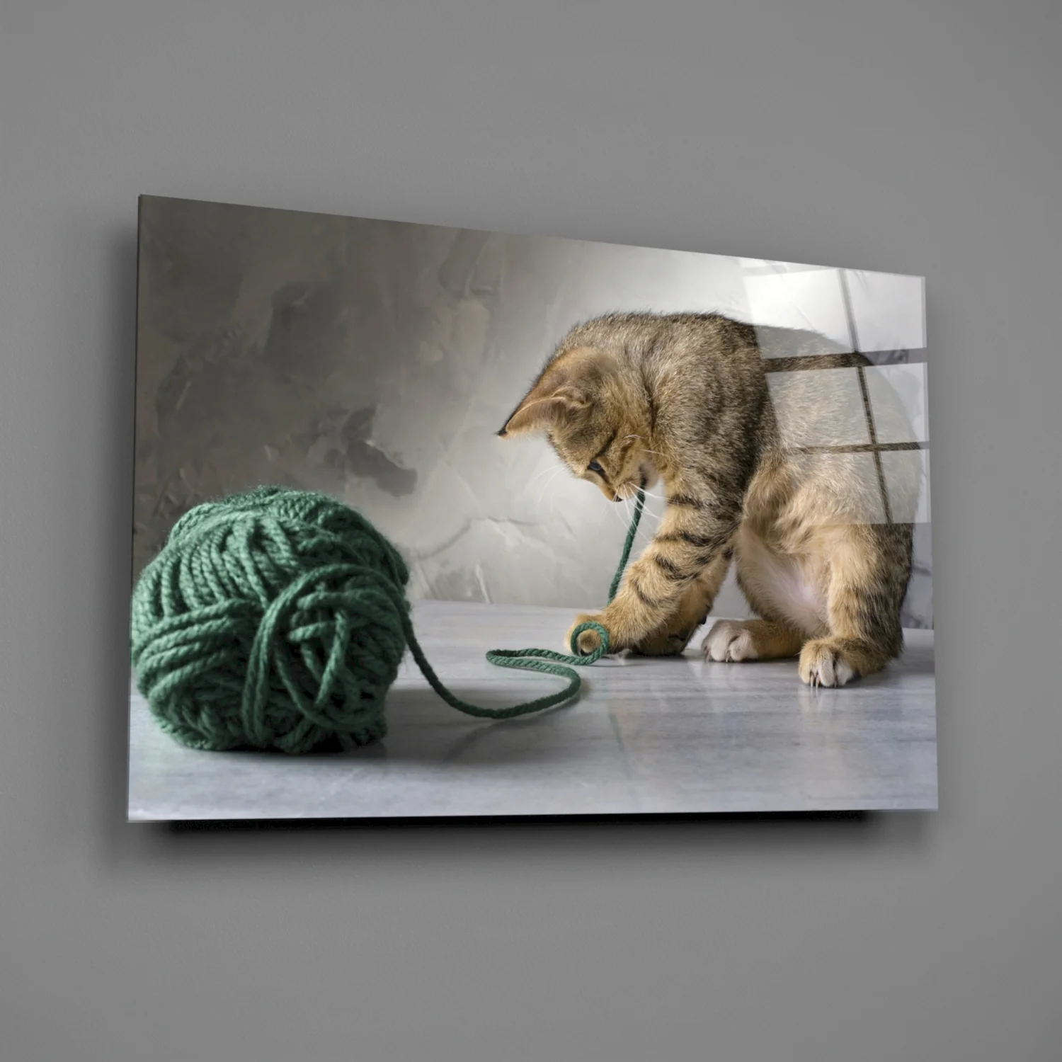 Tabby Kitten Green Yarn Glass Wall Art - Image 2